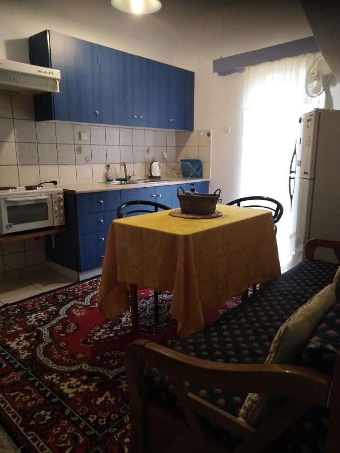 "Αρμονία" Διαμερισμα, Καλαματα-"Harmony" Apartment, カラマタ エクステリア 写真